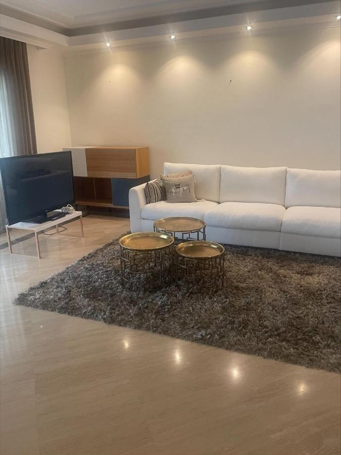 Apartamento Embrujo De Banus - Spacious 2 Bedroom Steps Away From Marbella
